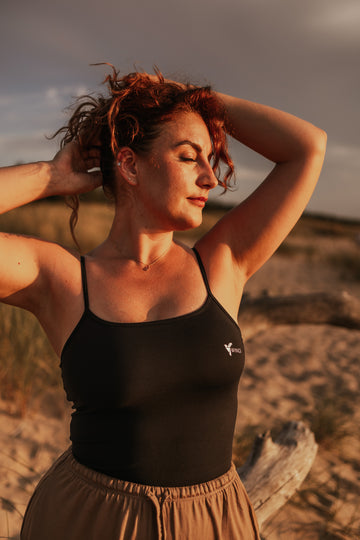 Black Strap High Support Top