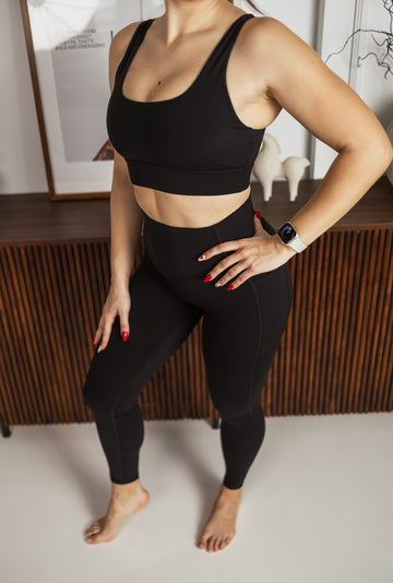 Compression Fit Black Tights With Pockets