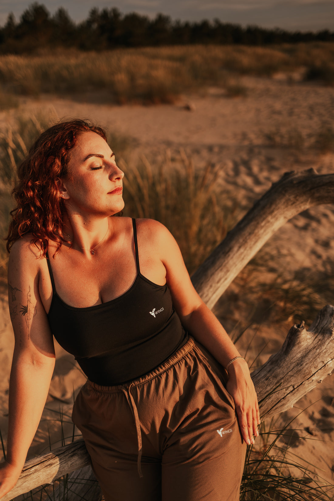 Black Strap High Support Top