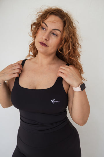 Melns Motion tops ar iestrādātu krūšturi (līdz 3XL)