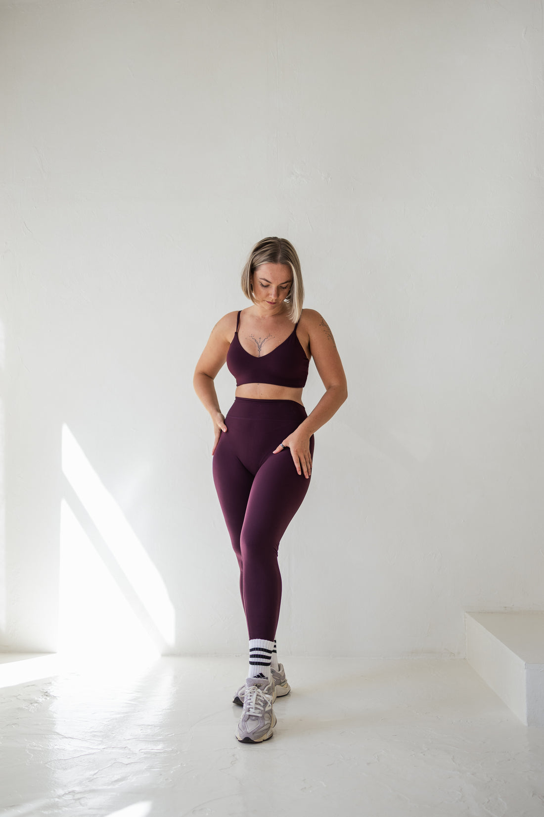 Deep Plum Aura bezvīļu legingi