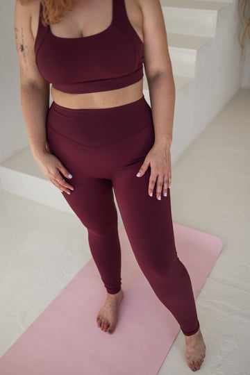 Bordeaux Performance Sculpt legingi (pagarināta versija)
(līdz 3XL)